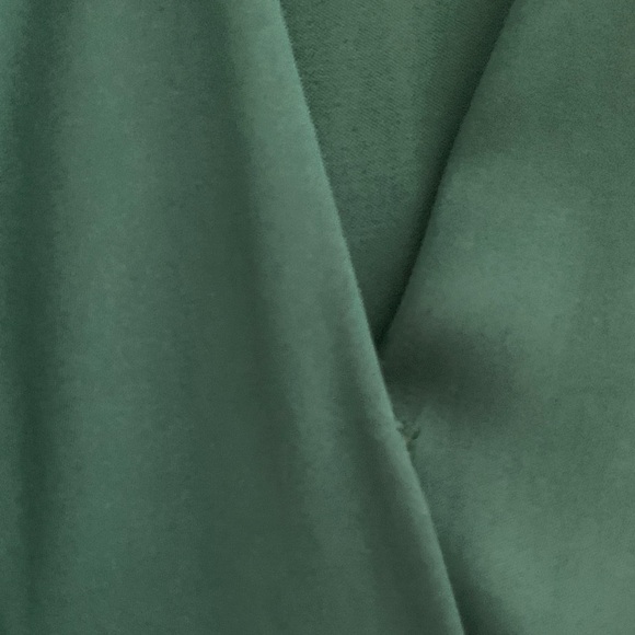 Dark Green Elasticated Waist Silky Feel Jumpsuit. - Picture 7 of 14